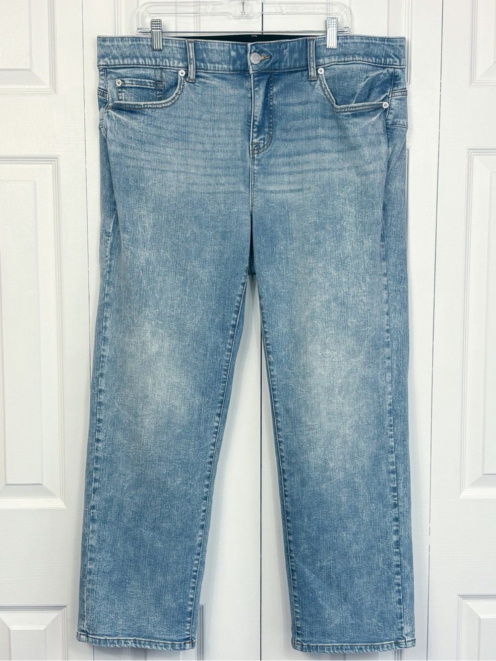 NWT Torrid Light Acid Wash Blue Denim High Rise Bombshell Straight Jeans 20